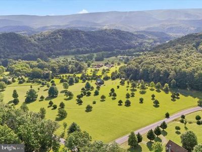 54 River Bend Dr, Paw Paw, WV, 25434