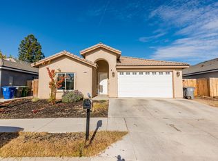 1041 Adell St, Madera, CA 93638