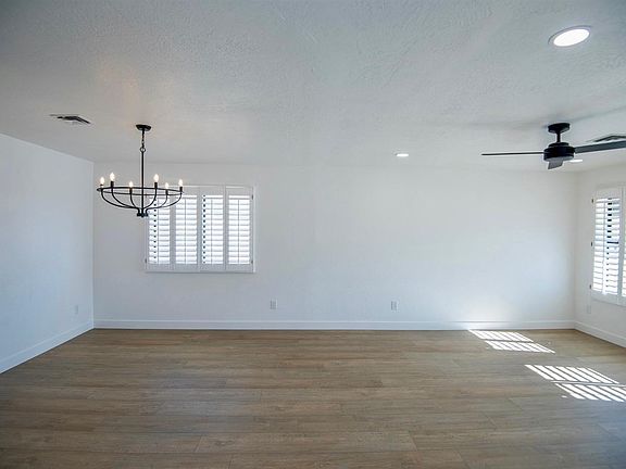 4th image of 1332 W 17th St