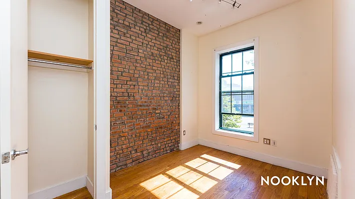 Rented by Nooklyn NYC LLC | media 21