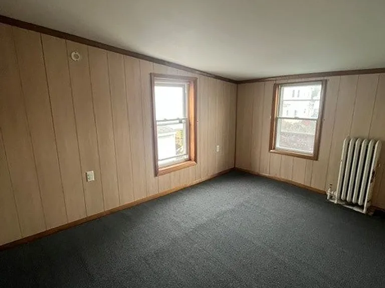 113 S Chestnut St — Photo 9
