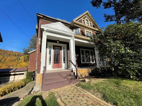 912 W 1st St, Oil City, PA 16301