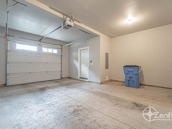 5th image of 14426 NE 22nd Ave