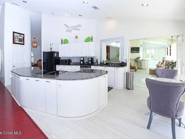 101 Island Grove Dr — Photo 12