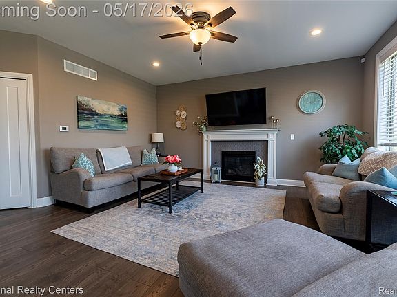 4th image of 70376 Hillside Ct