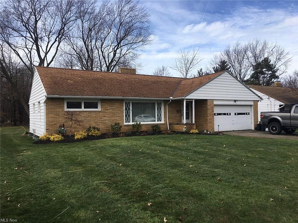 1st image of 566 Meadowlane Dr