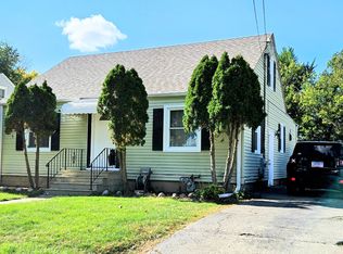 1035 Talma St, Aurora, IL 60505