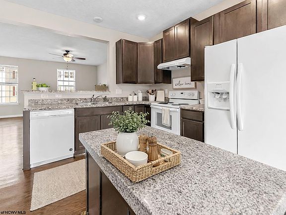 4th image of 138 Inlet St