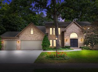 725 W Bennett Ct, Dunlap, IL 61525