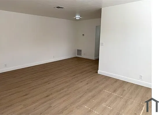 360 SW 27th Ter #B — Photo 7