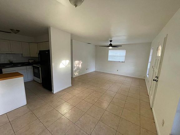 3rd image of 6706 S Cortez St