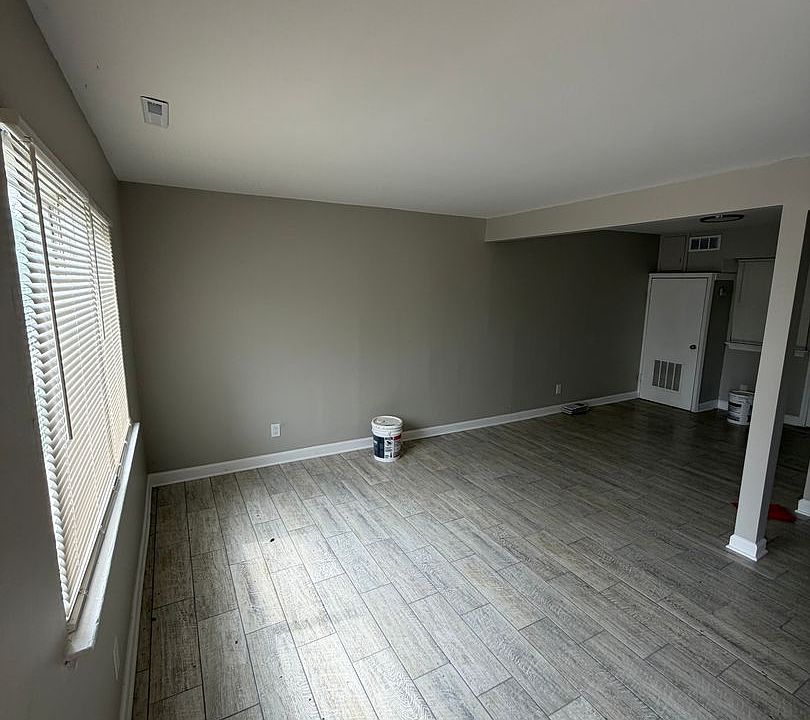 1st image of 3625 Glenwood Dr APT 1