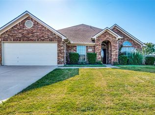 1502 Mount Zion Dr, Arlington, TX 76018