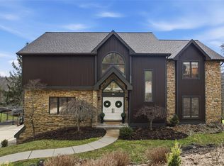 94 Merganser Dr, Pittsburgh, PA 15238