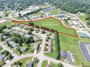 1810 Central Plaza Dr, Belleville, IL 62221