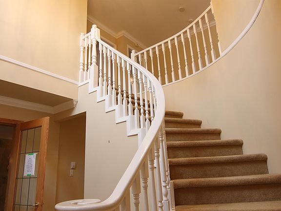 2nd image of 5241 4a Ave