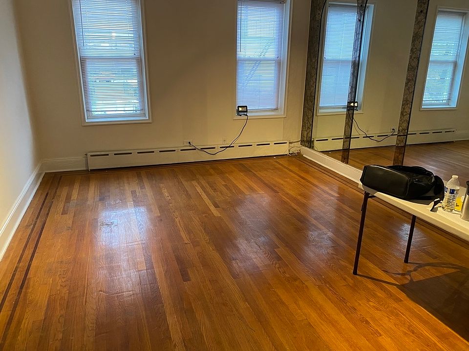 1st image of 2538 Colden Ave #2R