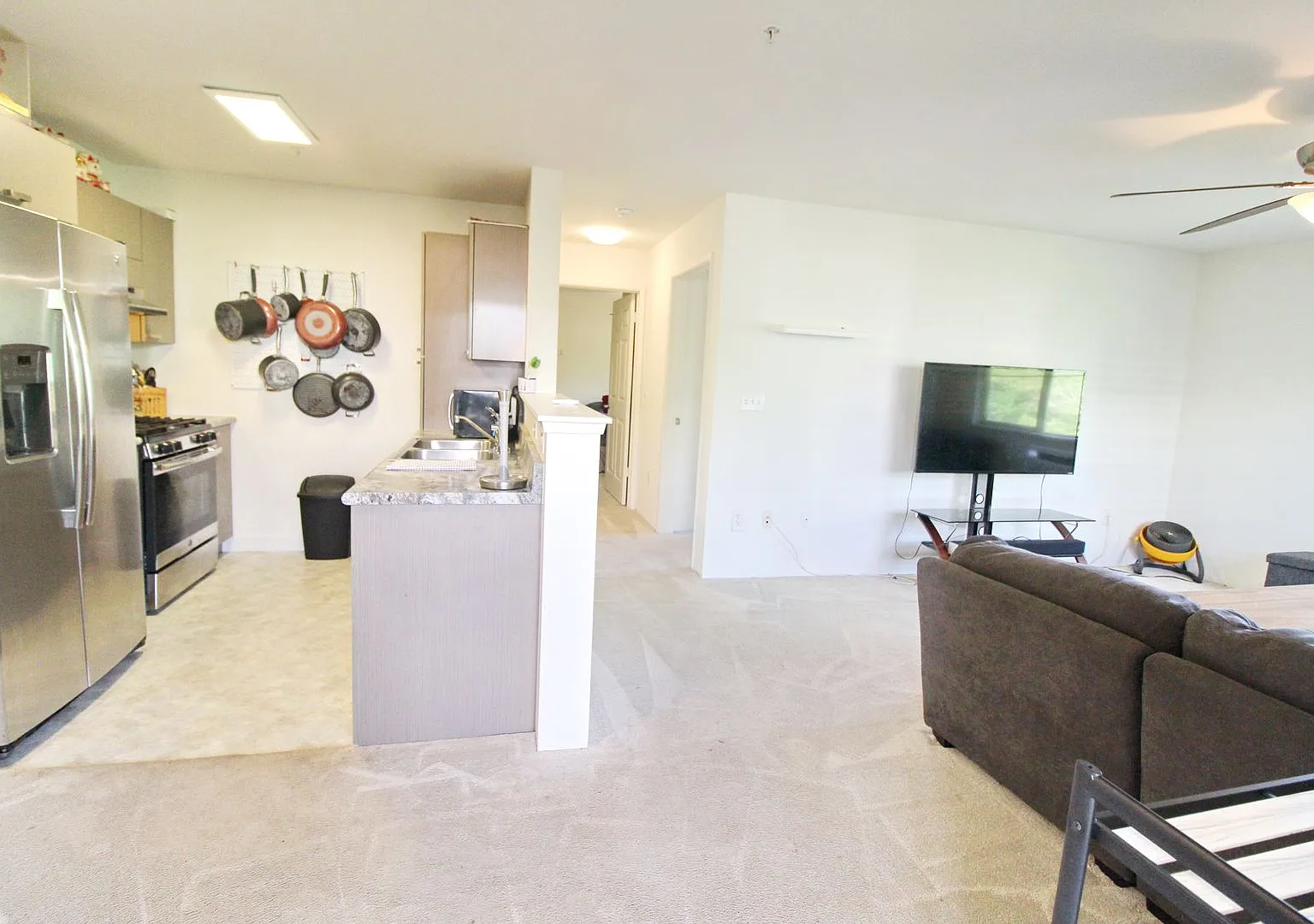 Kamalani in North Kihei - Partially Furnished or Available Unfurnished -Top Floor 2 bed 1.5 Bath ... — Photo 2