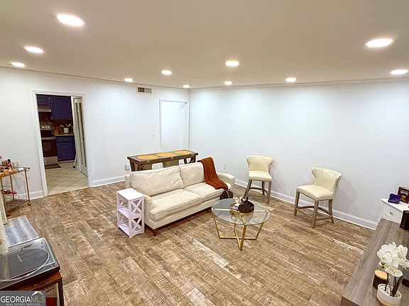 4th image of 6500 Standing Boy Rd APT 11