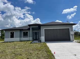 829 Carbon St E, Lehigh Acres, FL 33974