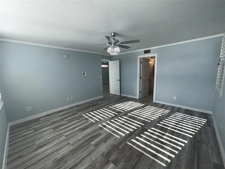 7625 Sun Island Dr S #108 — Photo 21