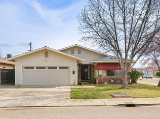 2 N Pinewood Ct, Lodi, CA 95242