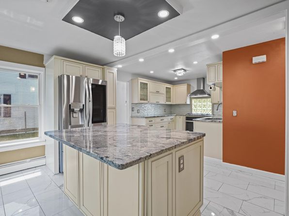 40 Olney Ave