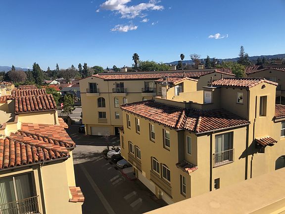 3rd image of 23130 Sherman Pl Unit 502