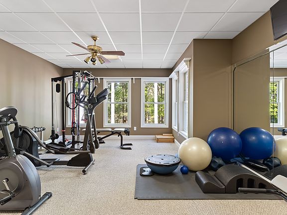 3rd image of 5595 Dunroven Way
