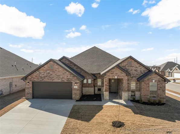 2801 E Northampton St, Broken Arrow, OK 74014