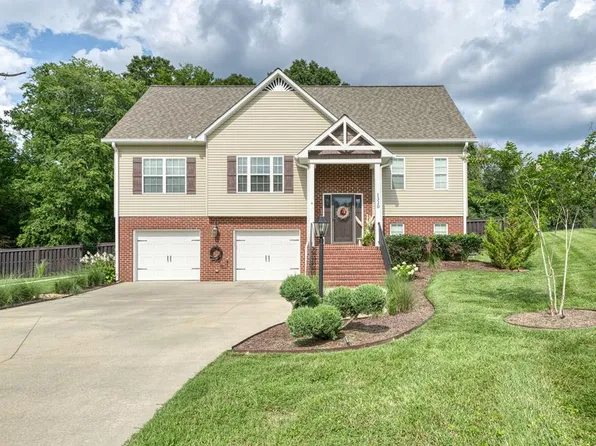 1320 Barlow Dr, Cookeville, TN 38501