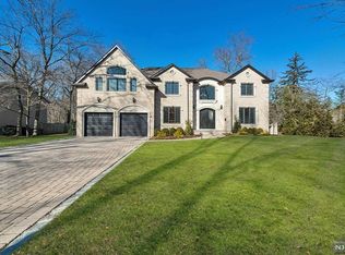 12 4th St, Closter, NJ 07624