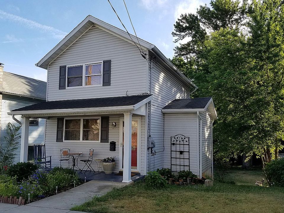 2nd image of 525 Brook St