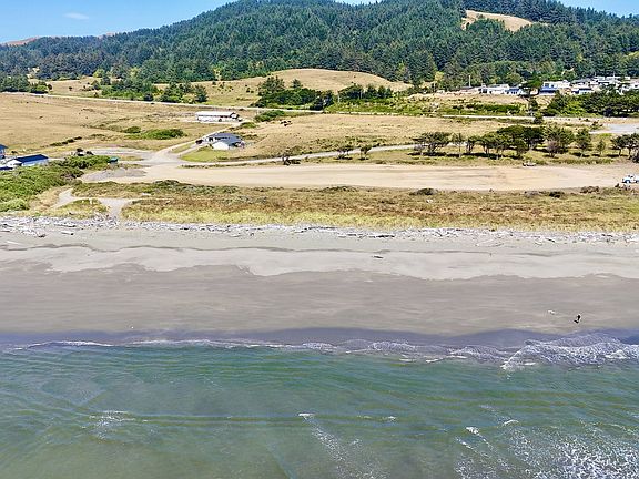 5th image of 902 Old Coast Rd #7