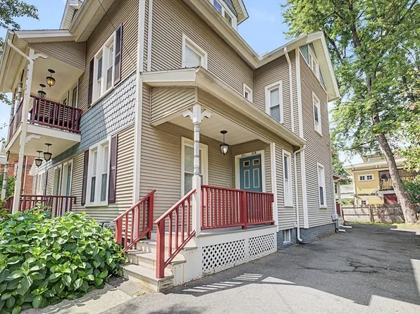 30 Graves Ave #A, Northampton, MA 01060