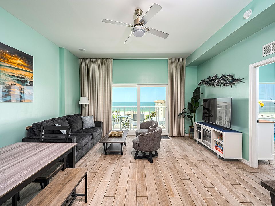 Bright and airy Apartment with amazing Gulf Views