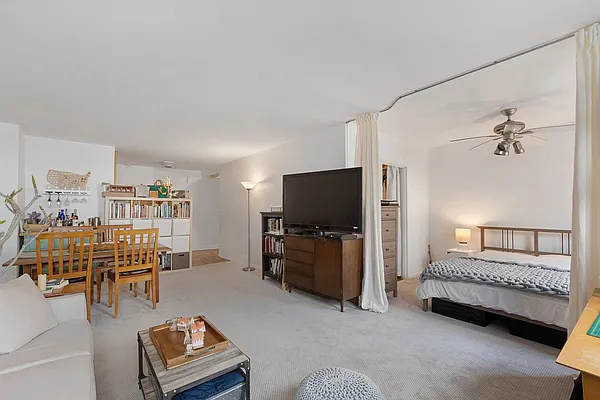 Sold by Nest Seekers International | media 15