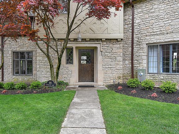 4th image of 111 Whieldon Ln #4