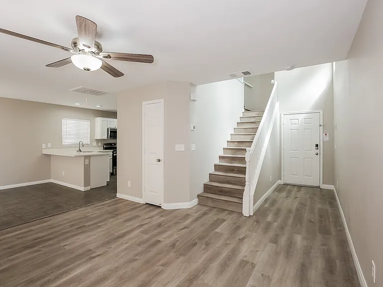 9503 Diamond Bridge Ave — Photo 4