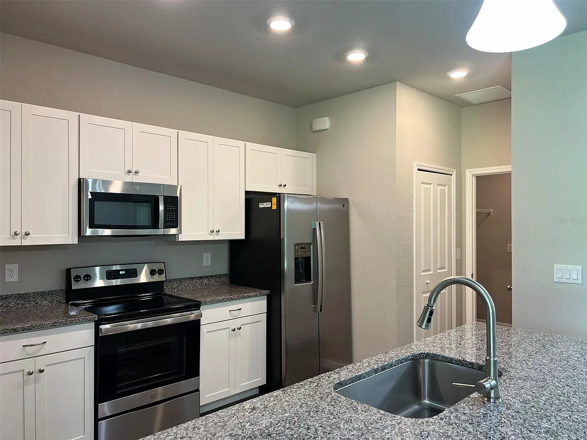 Building Photo - 3685 Trenton Ln
