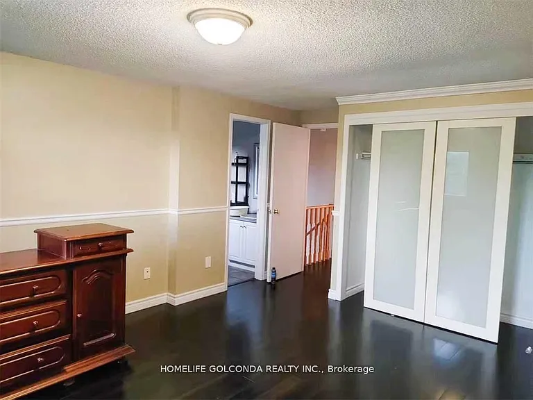 48 Hadden Cres — Photo 14