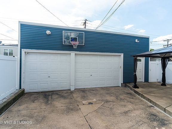 2nd image of 2520 N 75th Ave
