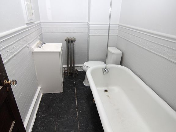 5th image of 1766 Brill St