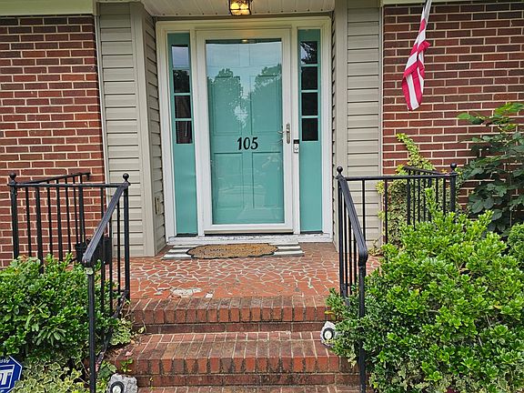 2nd image of 105 Starrett Ln