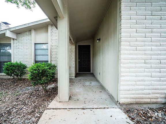 4th image of 2007 Quail Valley East Dr