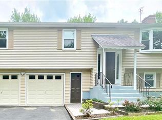 37 Holcomb Hill Rd, Windsor, CT 06095