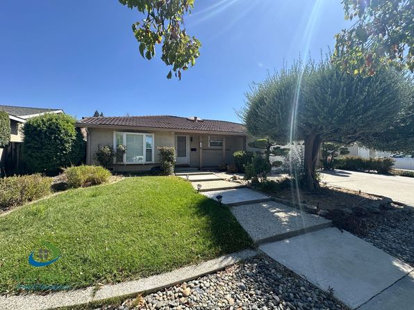 348 El Molino Way