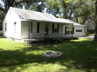 2911 SE 21st St, Topeka, KS 66607