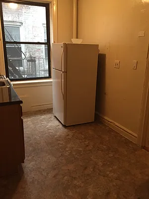 Rented by First Executive Realty Inc | media 4