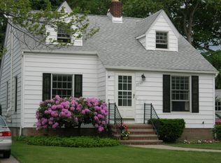 2232 Adeline St, Lakewood, OH